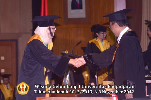 wisuda-unpad-gel-i-ta-2012_2013-program-pascasarjana-oleh-rektor-101