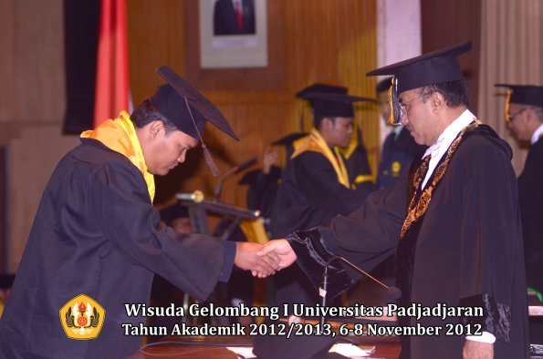 wisuda-unpad-gel-i-ta-2012_2013-fakultas-peternakan-oleh-rektor-05