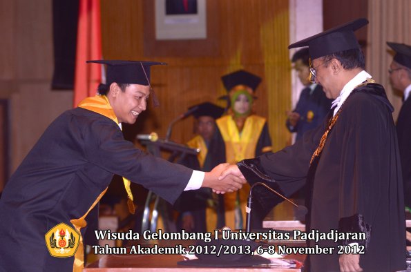 wisuda-unpad-gel-i-ta-2012_2013-fakultas-peternakan-oleh-rektor-28