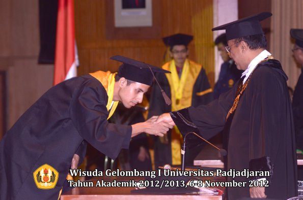 wisuda-unpad-gel-i-ta-2012_2013-fakultas-peternakan-oleh-rektor-39