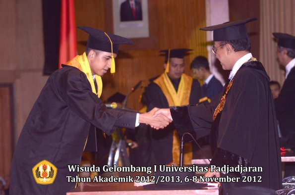 wisuda-unpad-gel-i-ta-2012_2013-fakultas-ekonomi-dan-bisnis-oleh-rektor-151