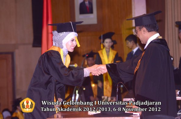 wisuda-unpad-gel-i-ta-2012_2013-fakultas-ekonomi-dan-bisnis-oleh-rektor-226