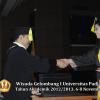 wisuda-unpad-gel-i-ta-2012_2013-fakultas-ilmu-komunikasi-oleh-dekan-149