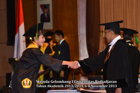 wisuda-unpad-gel-i-ta-2013_2014-fakultas-kedokteran-oleh-rektor-101