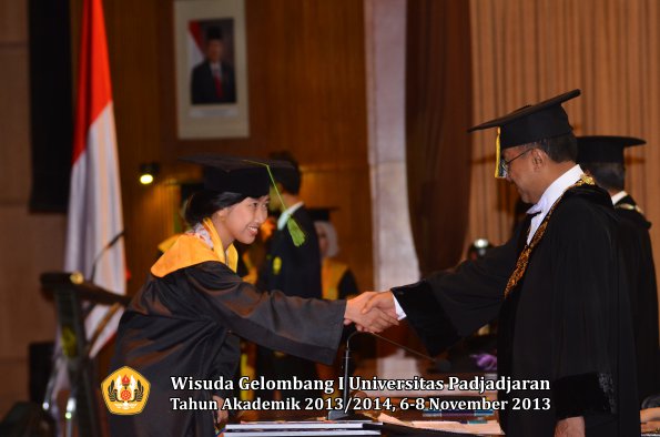 wisuda-unpad-gel-i-ta-2013_2014-fakultas-kedokteran-oleh-rektor-160