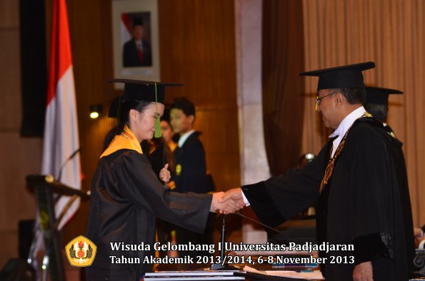 wisuda-unpad-gel-i-ta-2013_2014-fakultas-kedokteran-oleh-rektor-161