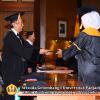 wisuda-unpad-gel-i-ta-2013_2014-fakultas-ekonomi-dan-bisnis-oleh-dekan-086