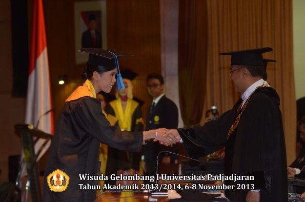 wisuda-unpad-gel-i-ta-2013_2014-fakultas-keperawatan-oleh-rektor-026