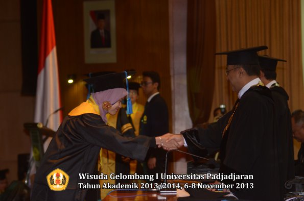 wisuda-unpad-gel-i-ta-2013_2014-fakultas-keperawatan-oleh-rektor-080