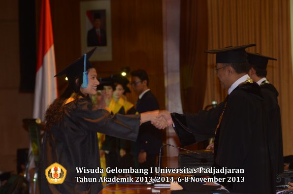 wisuda-unpad-gel-i-ta-2013_2014-fakultas-keperawatan-oleh-rektor-124