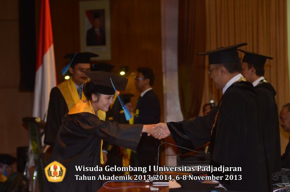 wisuda-unpad-gel-i-ta-2013_2014-fakultas-keperawatan-oleh-rektor-130