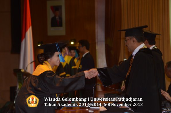 wisuda-unpad-gel-i-ta-2013_2014-fakultas-keperawatan-oleh-rektor-137