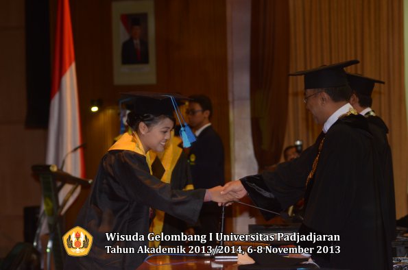 wisuda-unpad-gel-i-ta-2013_2014-fakultas-keperawatan-oleh-rektor-138