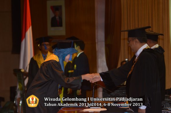 wisuda-unpad-gel-i-ta-2013_2014-fakultas-isip-oleh-rektor-121