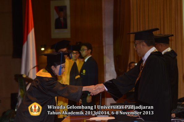 wisuda-unpad-gel-i-ta-2013_2014-fakultas-isip-oleh-rektor-146