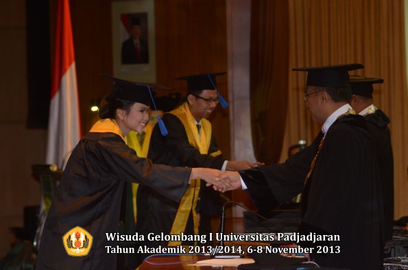 wisuda-unpad-gel-i-ta-2013_2014-fakultas-isip-oleh-rektor-176