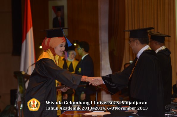 wisuda-unpad-gel-i-ta-2013_2014-fakultas-isip-oleh-rektor-200