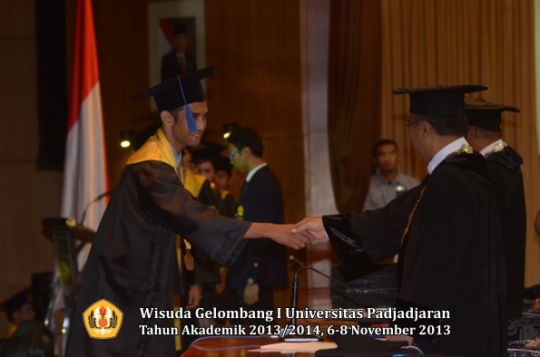 wisuda-unpad-gel-i-ta-2013_2014-fakultas-isip-oleh-rektor-211