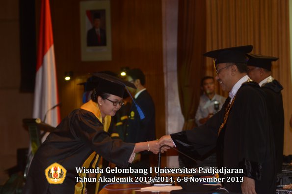 wisuda-unpad-gel-i-ta-2013_2014-fakultas-isip-oleh-rektor-214