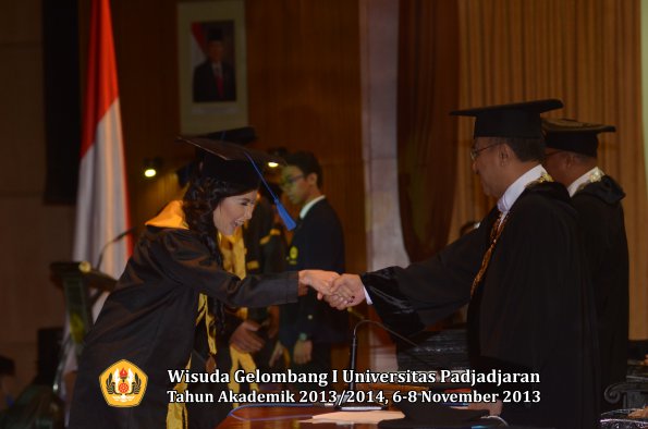 wisuda-unpad-gel-i-ta-2013_2014-fakultas-isip-oleh-rektor-221