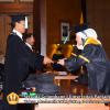 wisuda-unpad-gel-i-ta-2013_2014-fakultas-ilmu-budaya-oleh-dekan-030