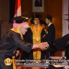 wisuda-unpad-gel-i-ta-2013_2014-fakultas-ilmu-komunikasi-oleh-rektor-052