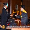 wisuda-unpad-gel-i-ta-2013_2014-fakultas-pik-oleh-dekan-029