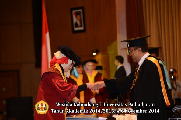 Wisuda Unpad Gel. I TA 2014_2015 Fakultas Ilmu Budaya oleh Rektor 14
