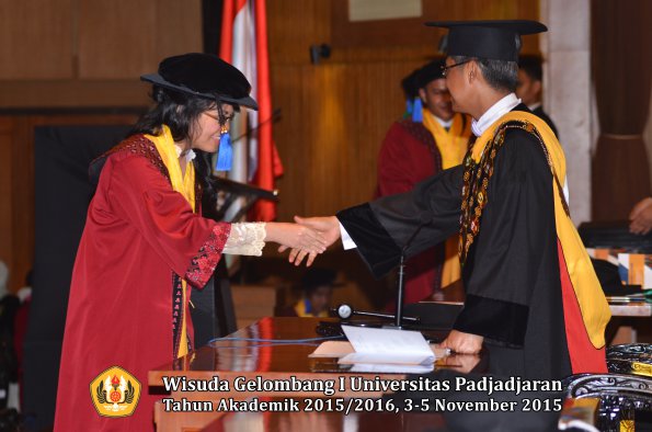 Wisuda Unpad Gel I TA 2015_2016  Fakultas ISIP oleh Rektor-121