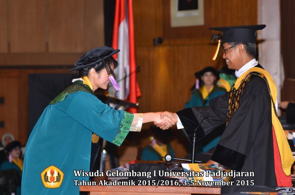 Wisuda Unpad Gel I TA 2015_2016  Fakultas Kedokteran  Gigi oleh Rektor-006