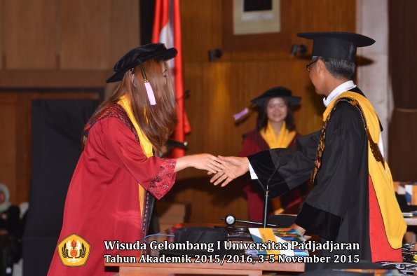 Wisuda Unpad Gel I TA 2015_2016  Fakultas Kedokteran  Gigi oleh Rektor-086