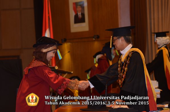 Wisuda Unpad Gel I TA 2015_2016  Fakultas Farmasi oleh Rektor-008