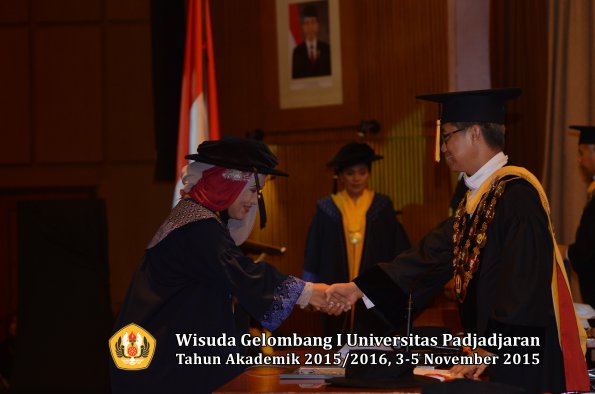 Wisuda Unpad Gel I TA 2015_2016  Fakultas Pertanian oleh Rektor-001