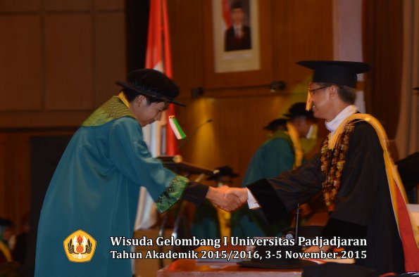 Wisuda Unpad Gel I TA 2015_2016  Fakultas Pertanian oleh Rektor-014