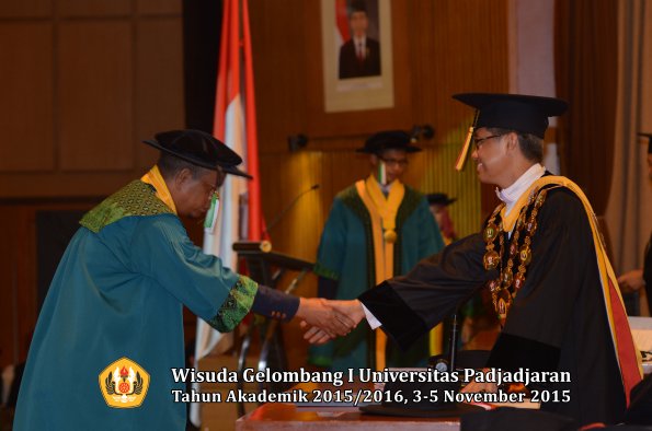 Wisuda Unpad Gel I TA 2015_2016  Fakultas Pertanian oleh Rektor-016
