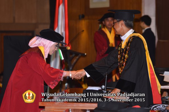 Wisuda Unpad Gel I TA 2015_2016  Fakultas Pertanian oleh Rektor-025