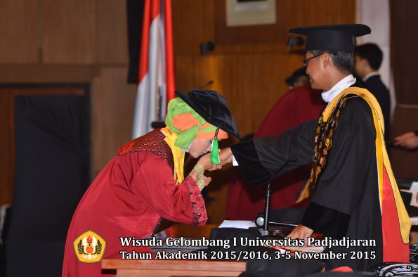 Wisuda Unpad Gel I TA 2015_2016  Fakultas Pertanian oleh Rektor-034