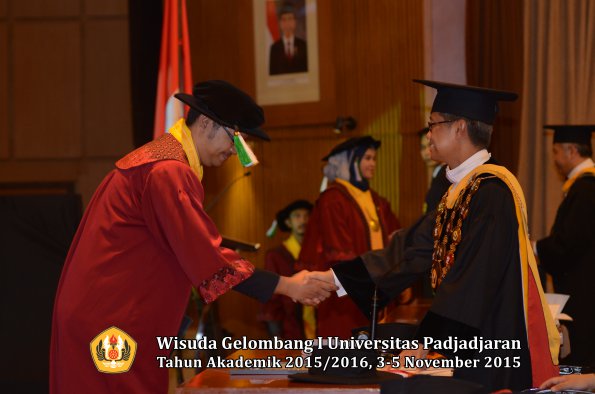 Wisuda Unpad Gel I TA 2015_2016  Fakultas Pertanian oleh Rektor-061