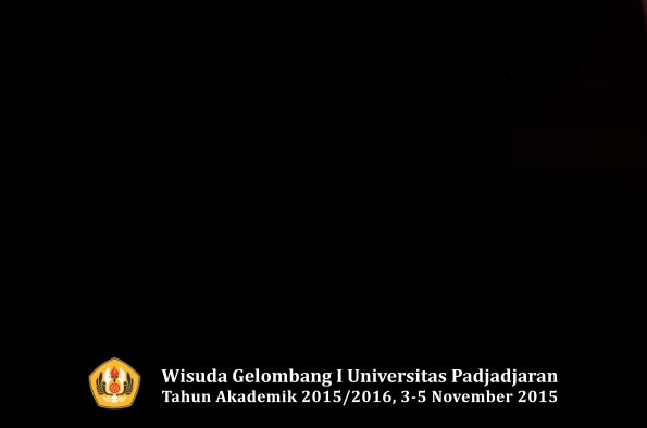 Wisuda Unpad Gel I TA 2015_2016  Fakultas Ilmu Budaya oleh Dekan-250