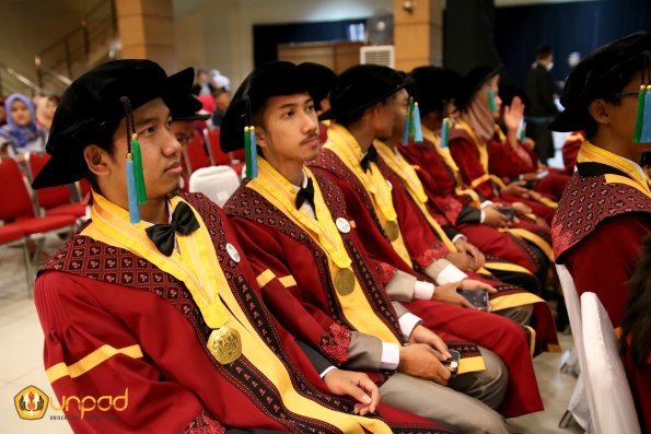 Wisuda Unpad Gel I TA 2017_2018 Sesi I 028