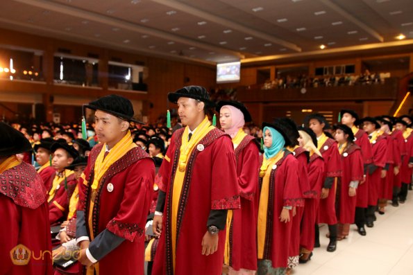 Wisuda Unpad Gel I TA 2017_2018 Sesi I 081