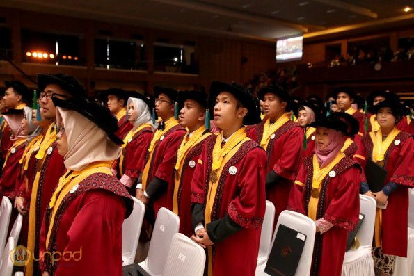 Wisuda Unpad Gel I TA 2017_2018 Sesi I 094