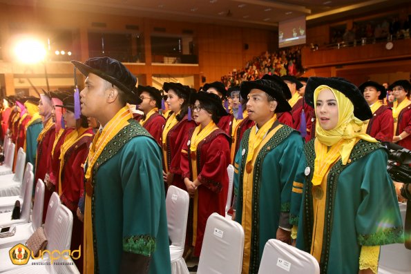 Wisuda Unpad Gel I TA 2017_2018 Sesi II 054