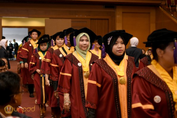 Wisuda Unpad Gel I TA 2017_2018 Sesi II 100