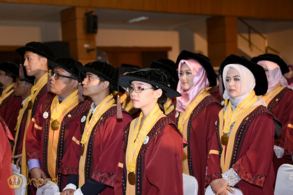 Wisuda Unpad Gel I TA 2017_2018 Sesi II 136