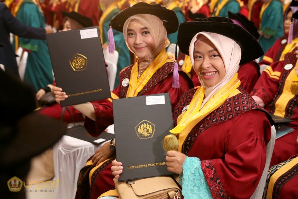 Wisuda Unpad Gel I TA 2017_2018 Sesi III 132