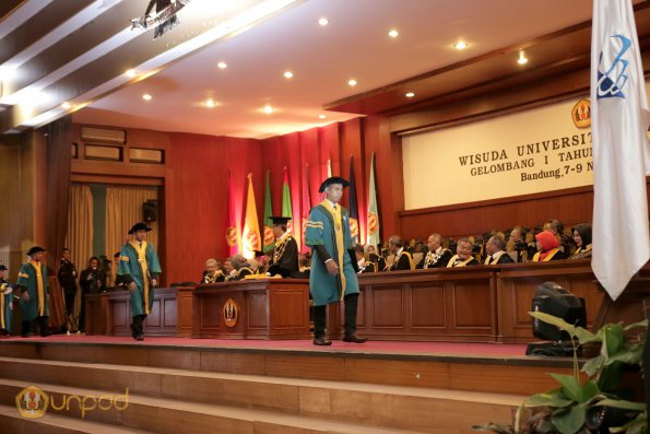 Wisuda Unpad Gel I TA 2017_2018 Sesi VI 078