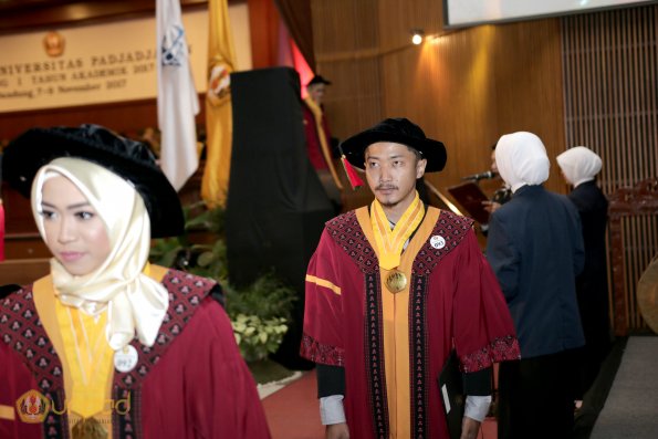 Wisuda Unpad Gel I TA 2017_2018 Sesi VI 092