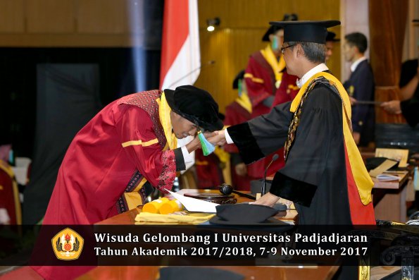 Wisuda Unpad Gel I TA 2017_2018  Fakultas Perikanan dan Ilmu Kelautan oleh Rektor 004