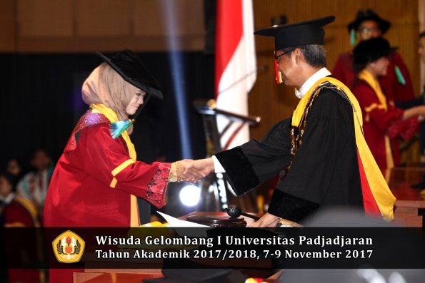 Wisuda Unpad Gel I TA 2017_2018  Fakultas Perikanan dan Ilmu Kelautan oleh Rektor 014